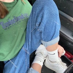 Meet your Posher, Eva